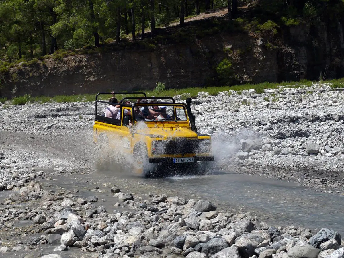 JEEP SAFARİ