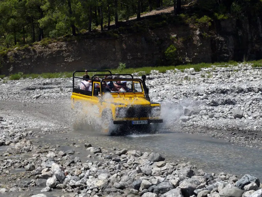 JEEP SAFARİ